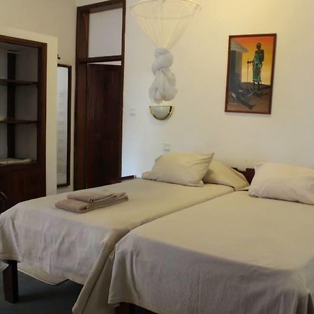 Pensao Residencial Reggio Emilia Hotel Пемба Екстериор снимка