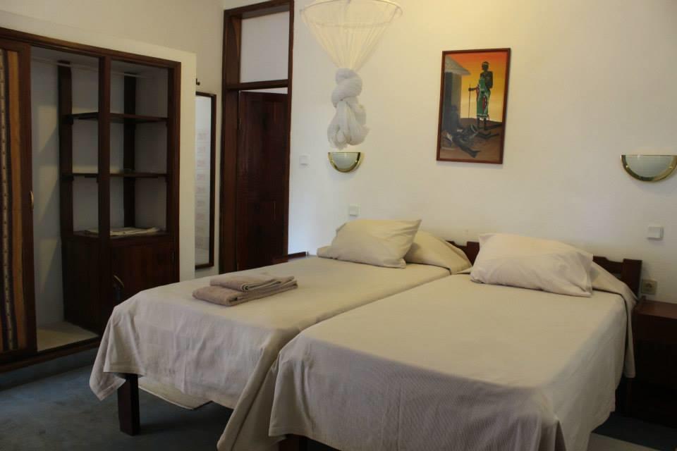 Pensao Residencial Reggio Emilia Hotel Пемба Екстериор снимка